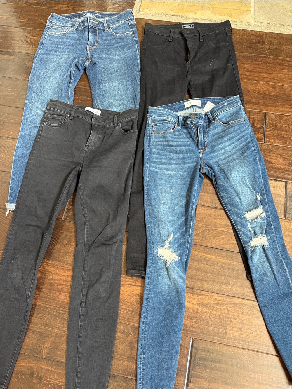 Abercrombie & Fitch Women's Skinny Jeans - Blue & Black Duo